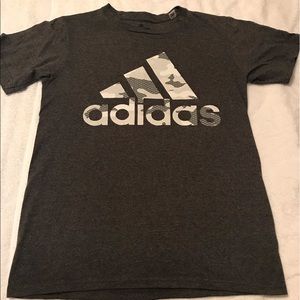 Adidas T-Shirt